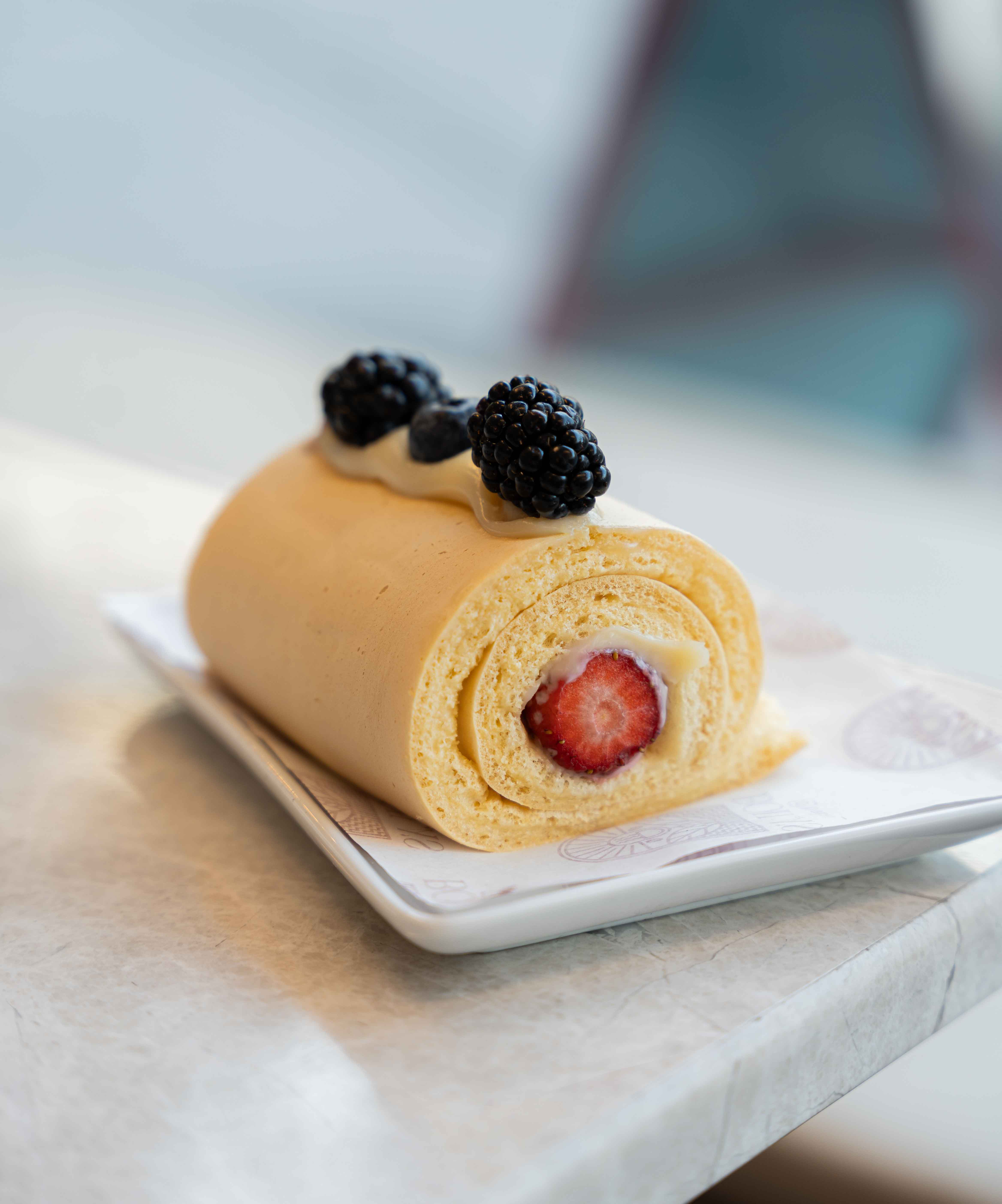 BERRY ROLL