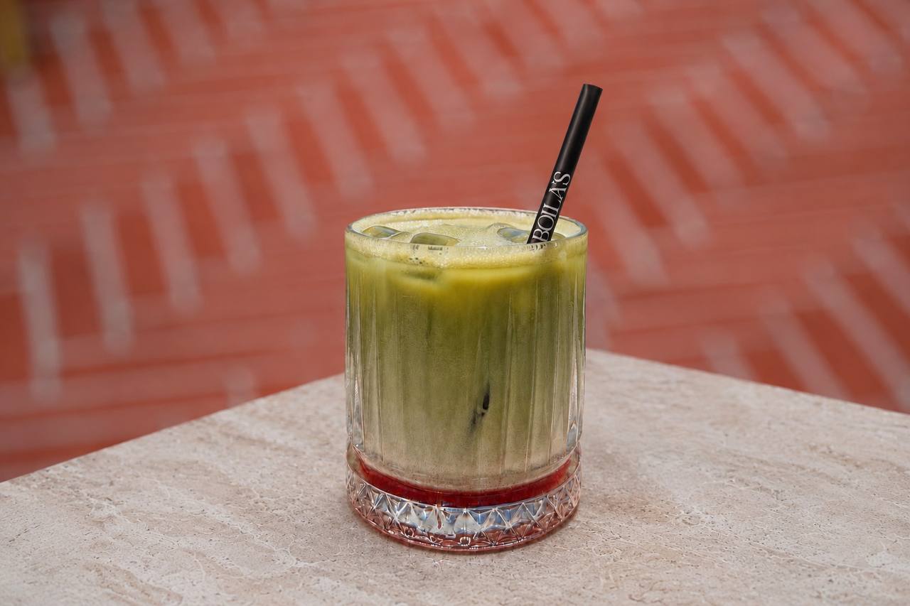 İCED STRAWBERRY MATCHA LATTE