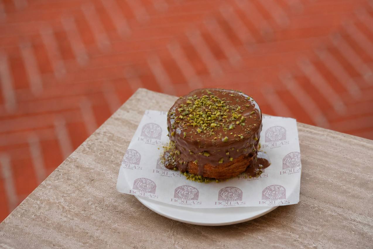 ÇİKOLATALI ROLL KRUVASAN