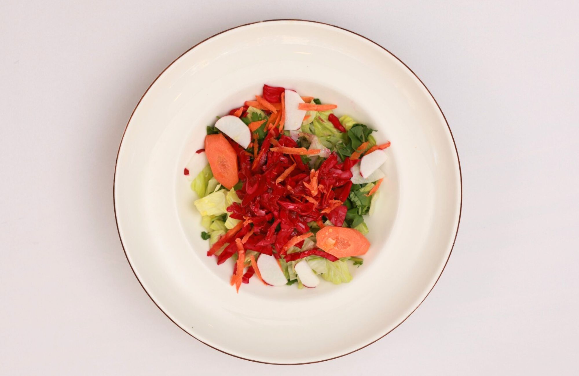Turp ( Akdeniz Bölgesi ) ve Kırmızı Lahanalı Mevsim Salata (Karadeniz Bölgesi)