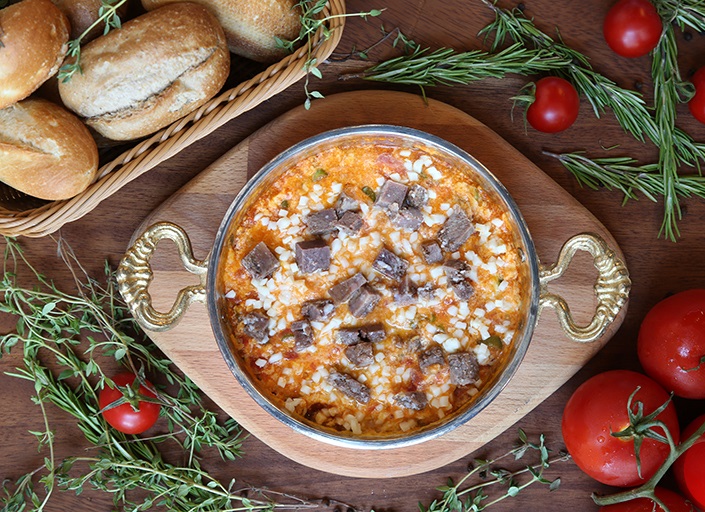 Kavurmalı Kaşarlı Menemen 