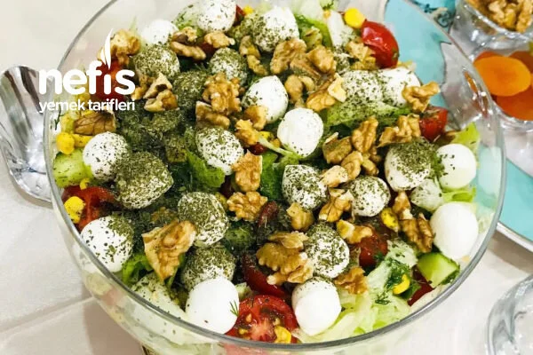 Peynirli Cevizli Salata
